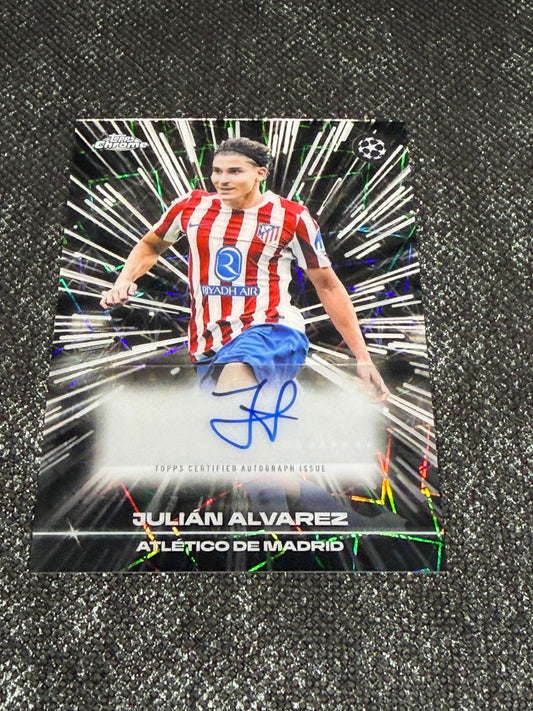 2025-26 Topps Chrome UEFA Club Competitions Black Lazer Autograph Card - Julian Alvarez
