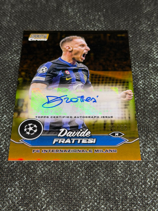 2023-24 Topps Stadium Club Chrome UEFA Champions League Autograph Card Gold 37/50 - Davide Frattesi