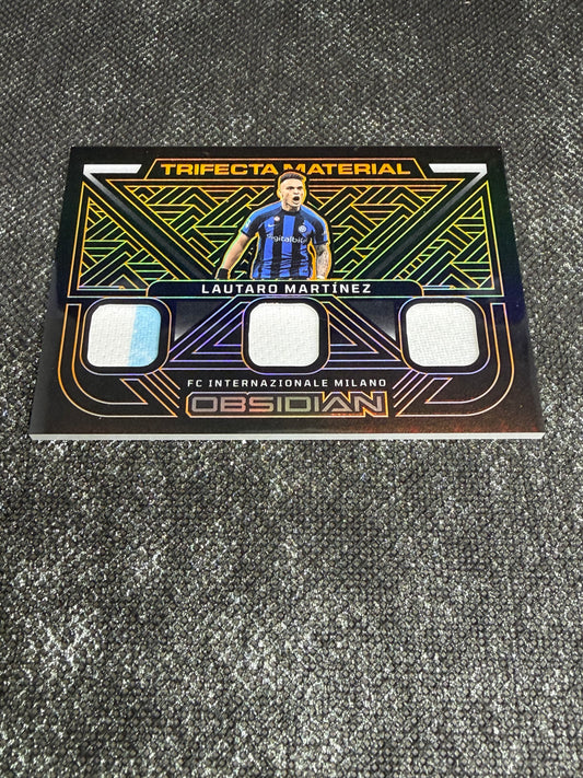 2022-23 Panini Obsidian Trifecta Material 49/75 - Lautaro Martinez
