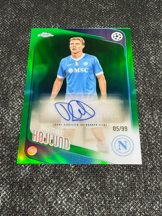 2025-26 Topps Chrome UEFA Club Competitions Green Autograph Card 85/99 - Rasmus Hojlund