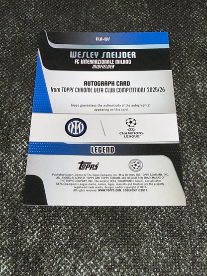 2025-26 Topps Chrome UEFA Club Competitions Gold Geometric Autograph Card 26/75 - Hugo Ekitike