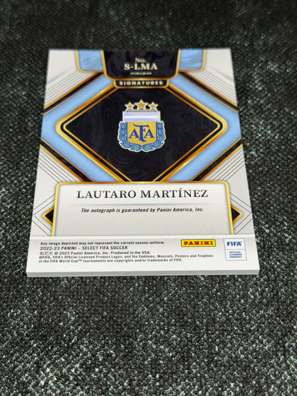 2022-23 Panini Select FIFA Soccer Signatures Base - Lautaro Martinez