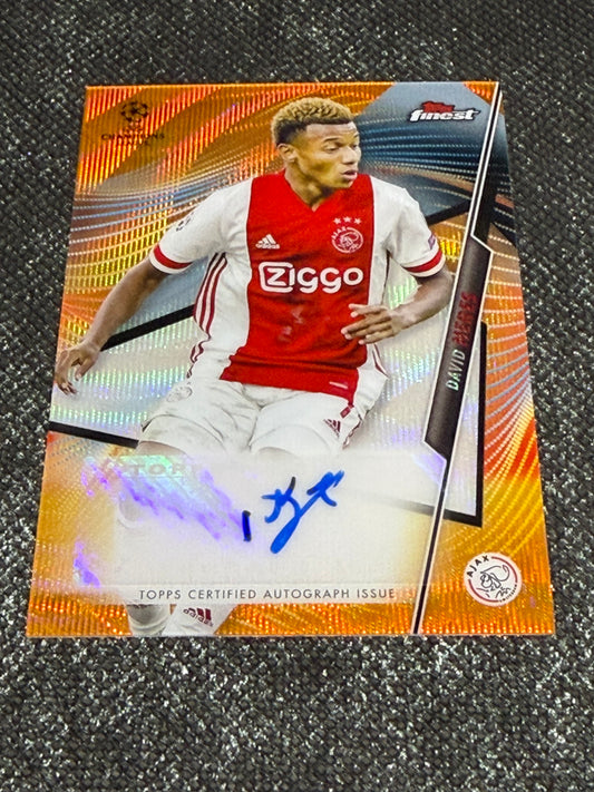 2020-21 Topps Finest UEFA Champions League Base Card Autograph Orange 13/25 - David Neres