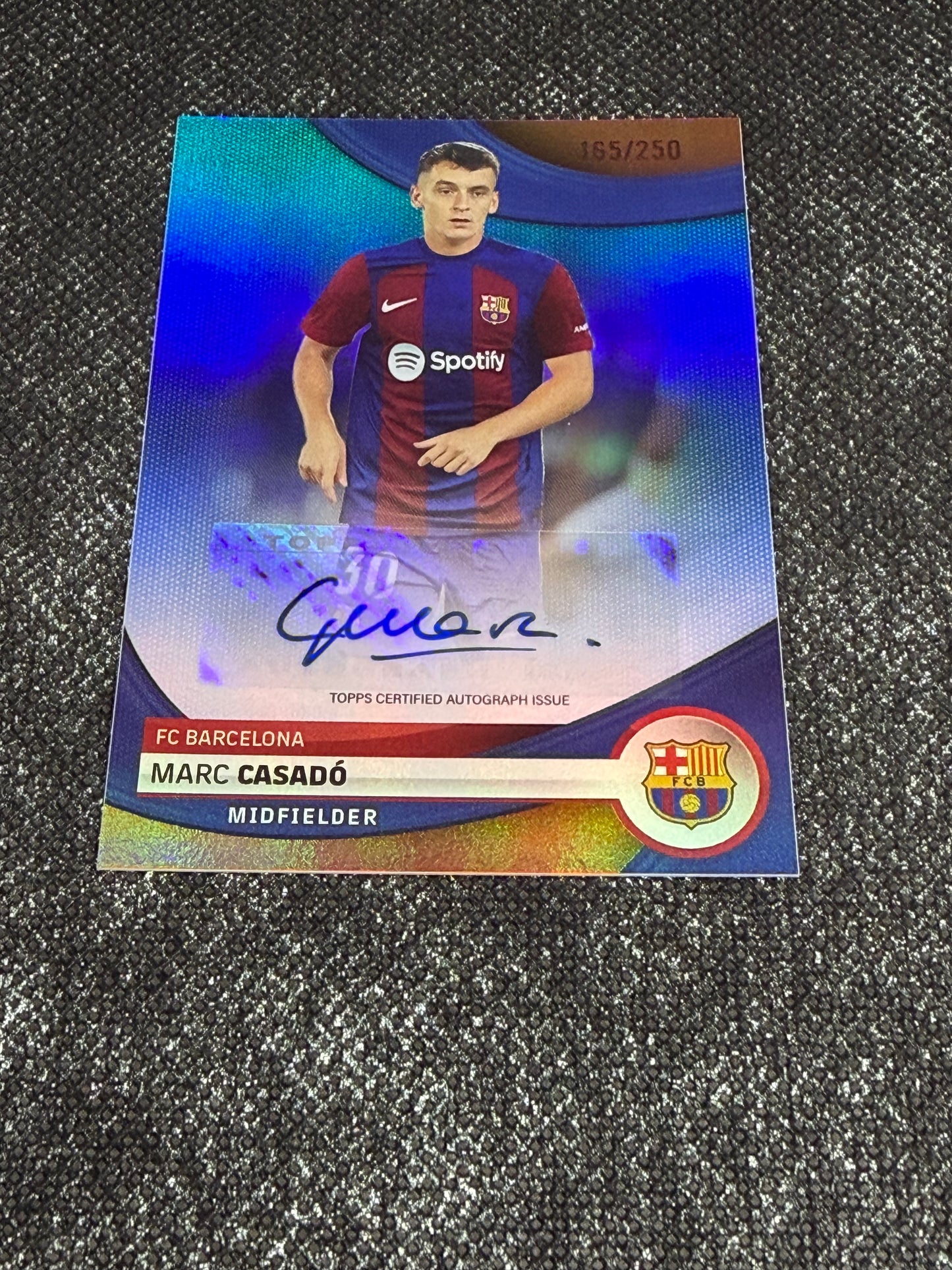 2023-24 Topps FC Barcelona Team Set Base Card Autograph 165/250 - Marc Casado
