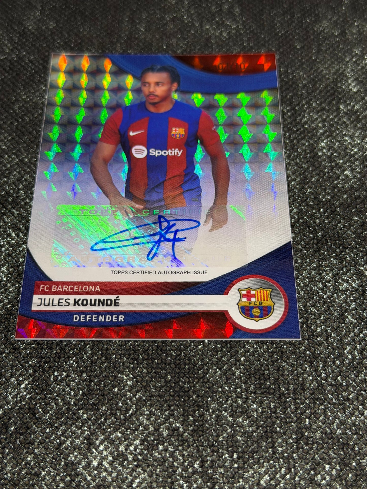 2023-24 Topps FC Barcelona Team Set Base Card Autograph 07/10 - Jules Kounde