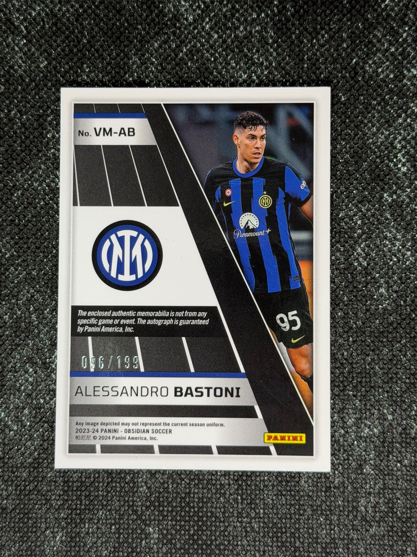 2023-24 Panini Obsidian Soccer Volcanic Materials Autograph 096/199 - Alessandro Bastoni