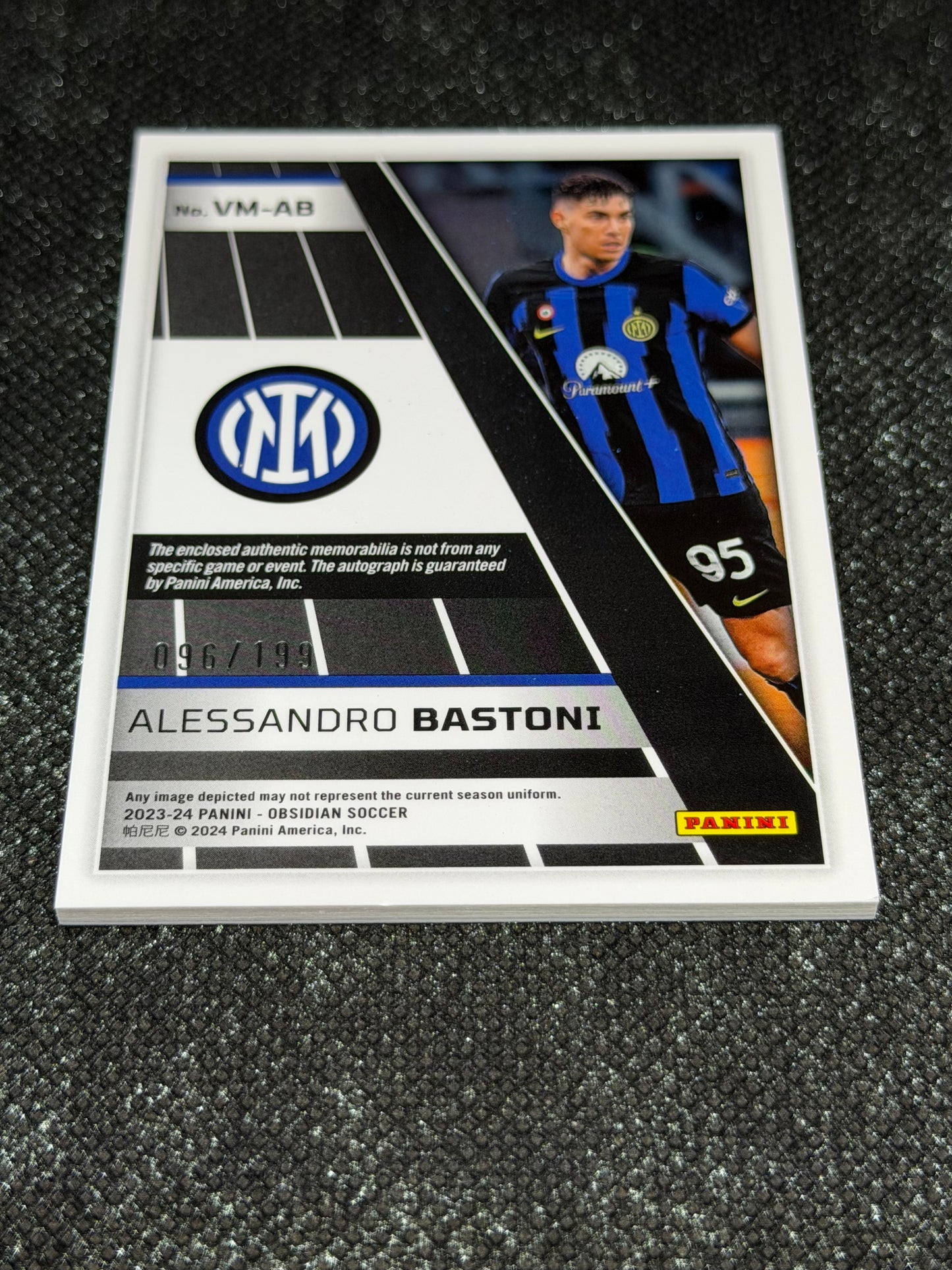2023-24 Panini Obsidian Soccer Volcanic Materials Autograph 096/199 - Alessandro Bastoni