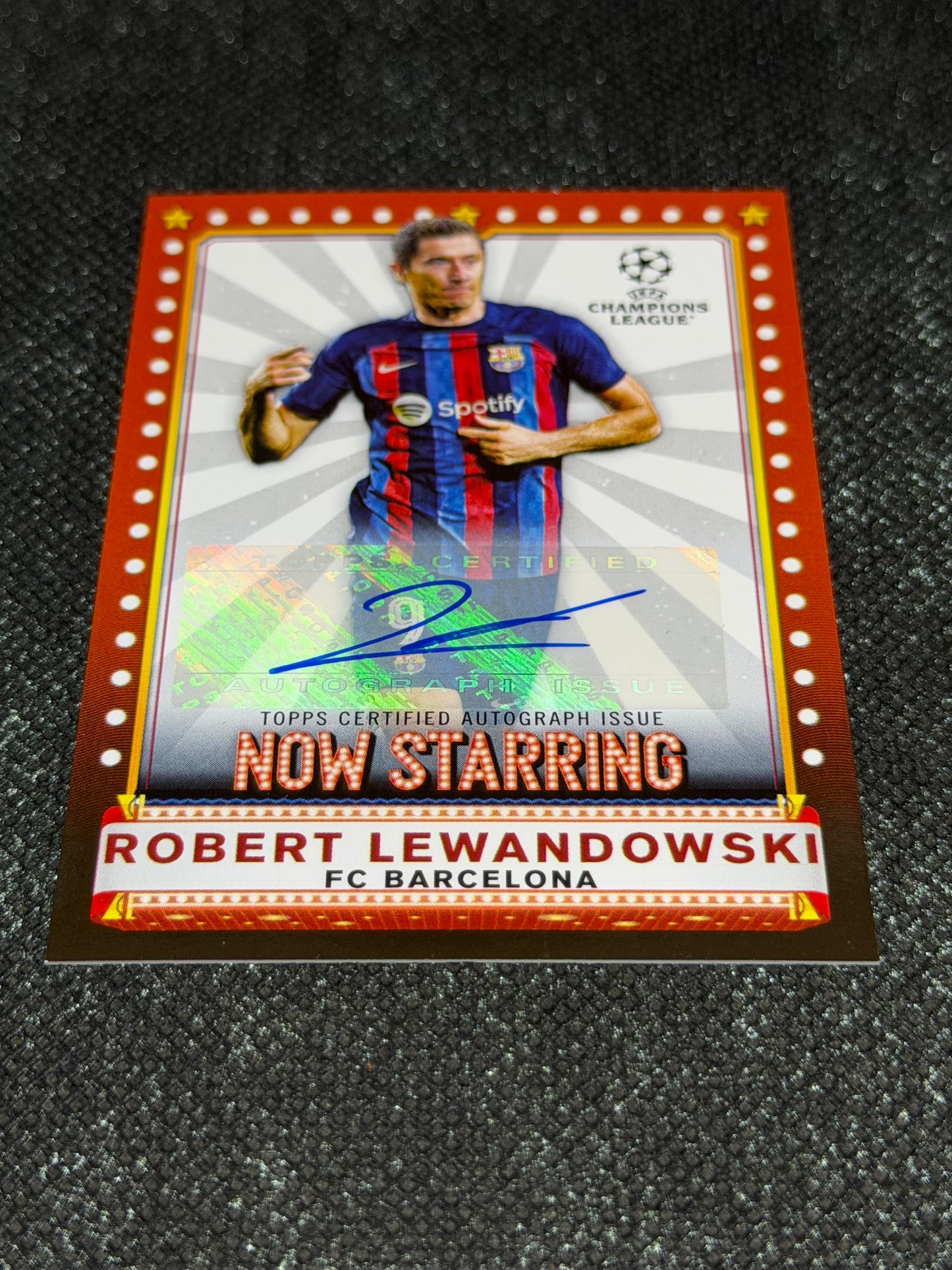 2022-23 Topps UEFA Club Competitions Flagship Now Starring Autograph 026/100 - Robert Lewandowski