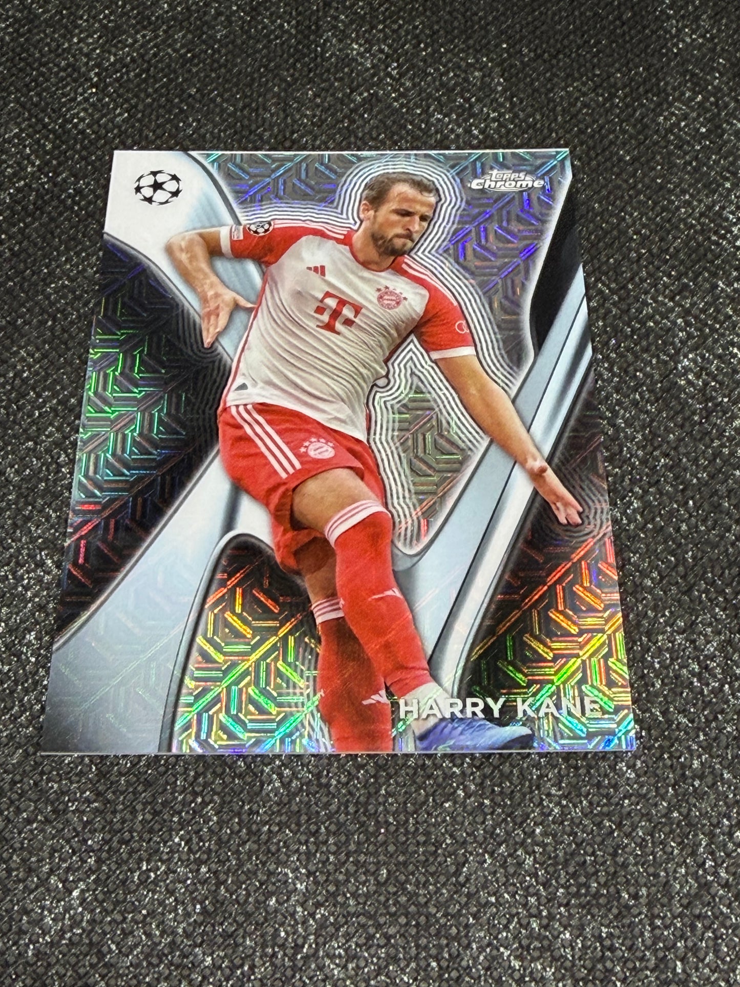 2023-24 Topps Chrome UEFA Champions League Mojo Insert (Case Hit) - Harry Kane