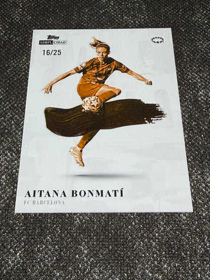 2025-26 Topps Simplicidad UWCL Artista Insert Orange 16/25 - Aitana Bonmati