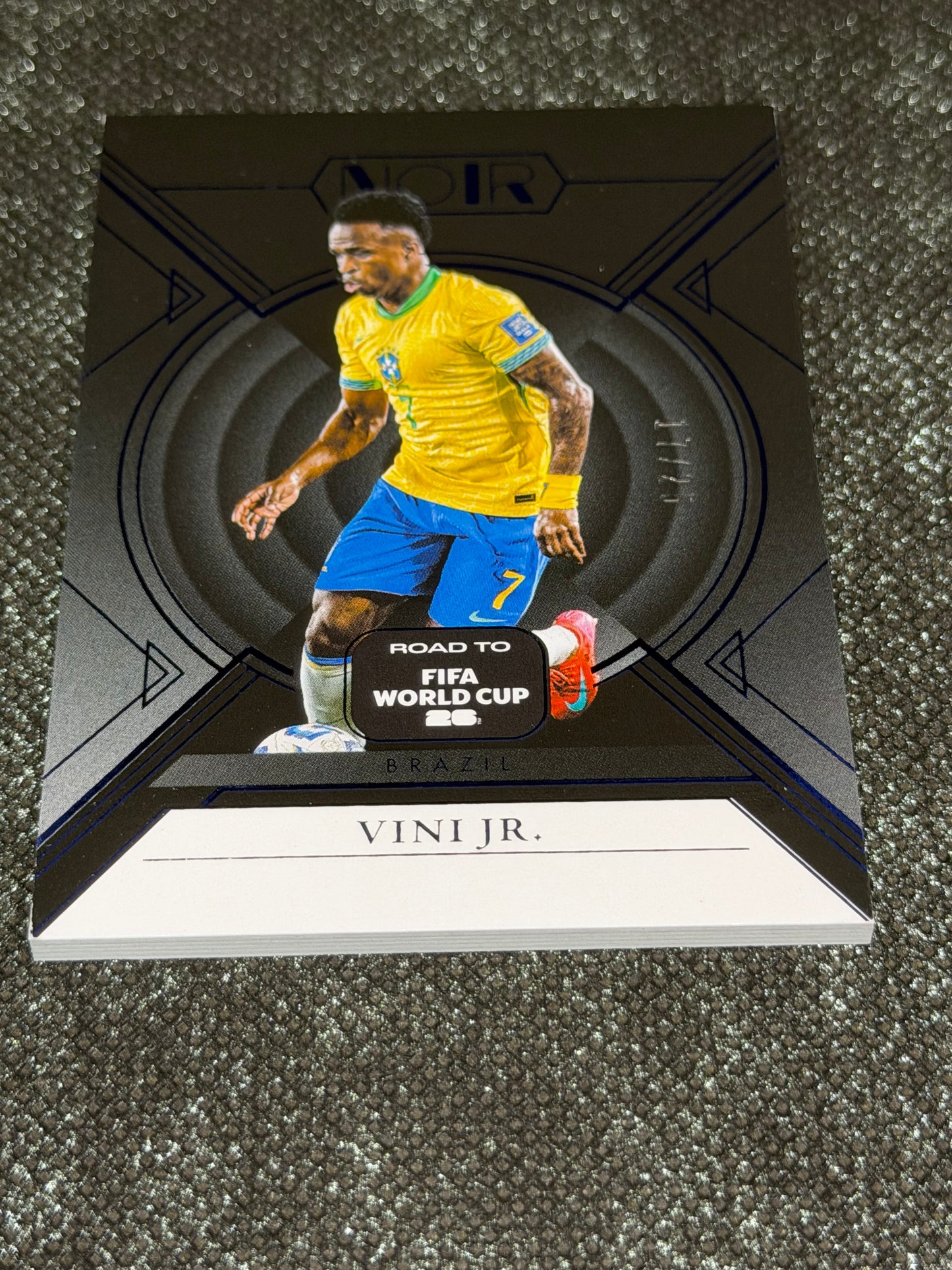 2025-26 Panini Noir Road To FIFA World Cup 26 Soccer Blue 17/25 - Vini Jr.