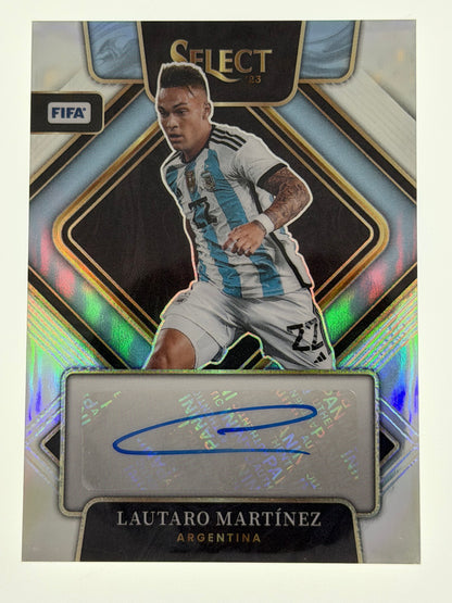 2022-23 Panini Select FIFA Soccer Signatures - Lautaro Martinez