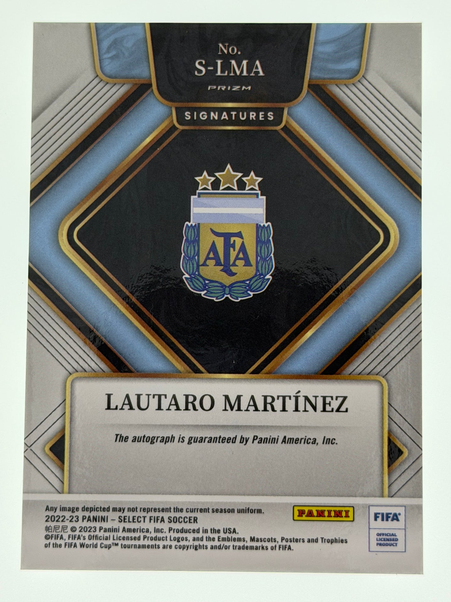 2022-23 Panini Select FIFA Soccer Signatures - Lautaro Martinez