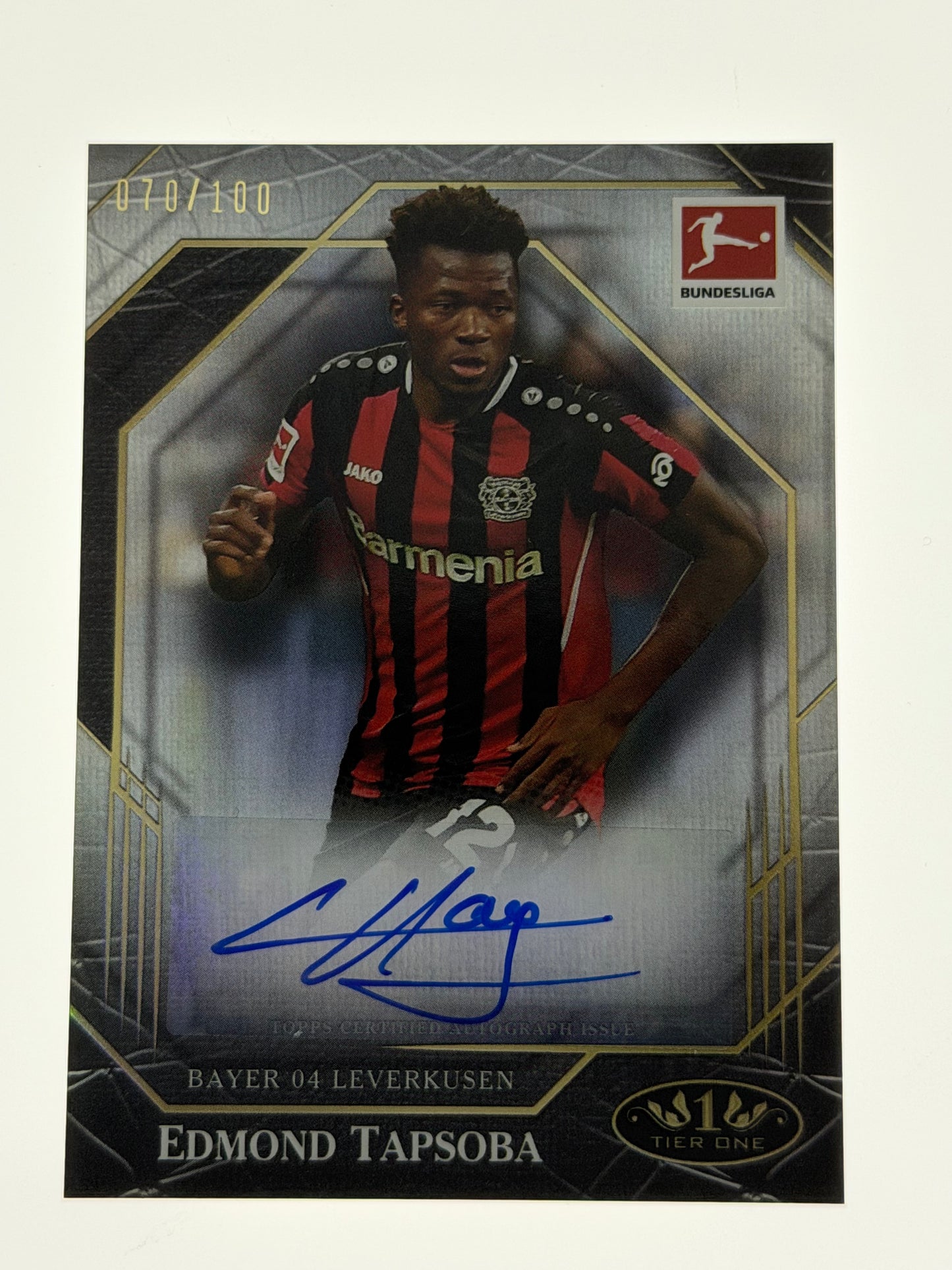 2021-22 Topps Tier One - Bundesliga Ball Magnet Autograph 070/100 - Edmond Tapsoba