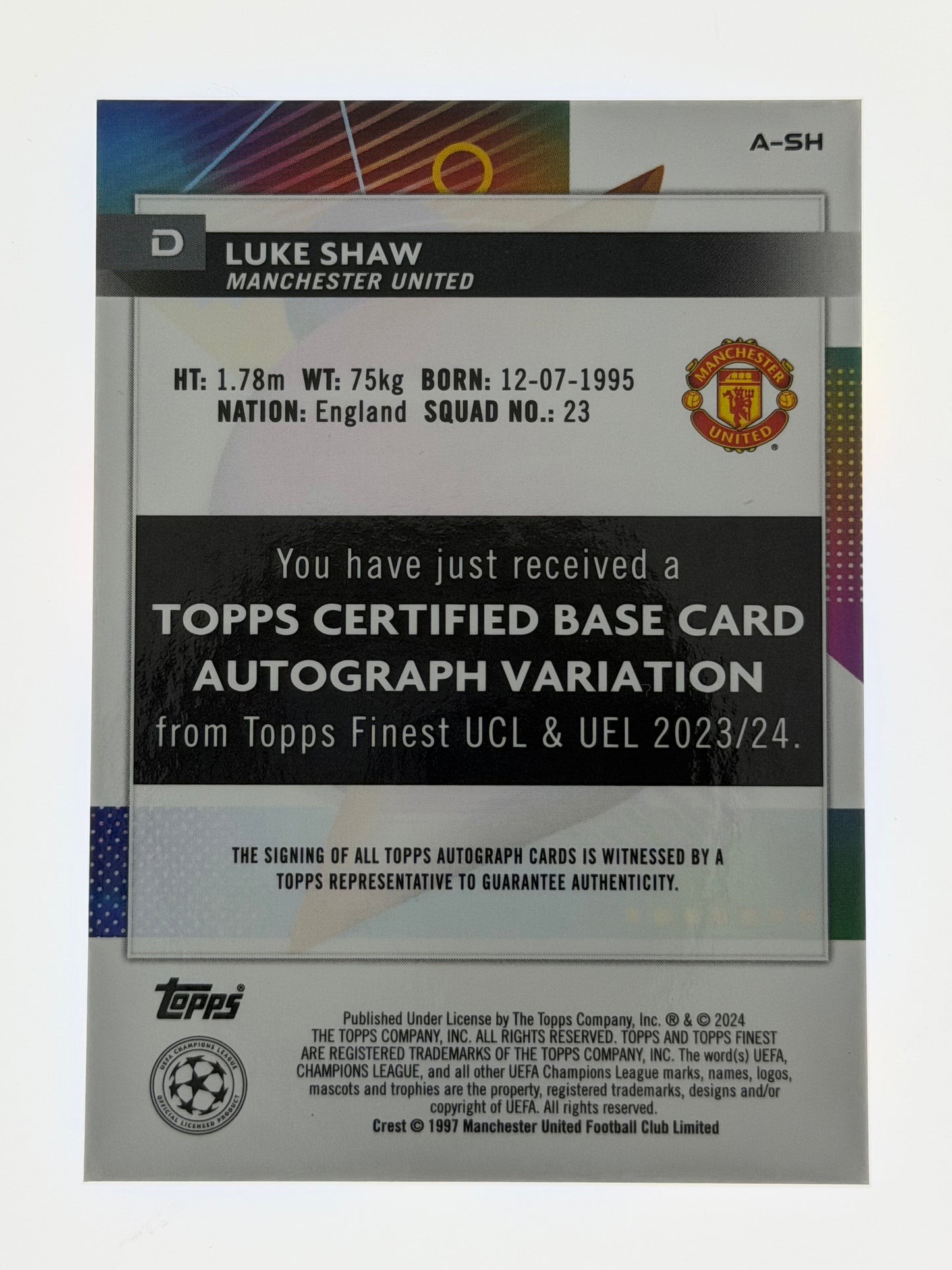 2023-24 Topps Finest UEFA Club Competitions Autograph Blue 067/150 - Luke Shaw