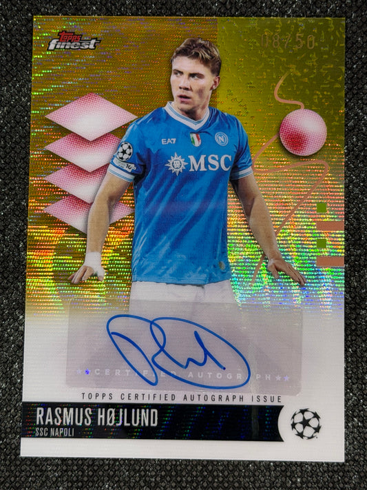 2025-26 Topps Finest UEFA Club Competitions Autograph Card Gold Wave 08/50 - Rasmus Hojlund
