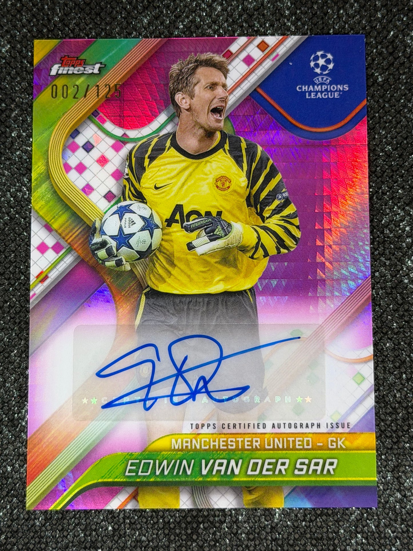 2024-25 Topps Finest UEFA Club Competitions Autograph Pink 002/125 - Edwin Van Der Sar